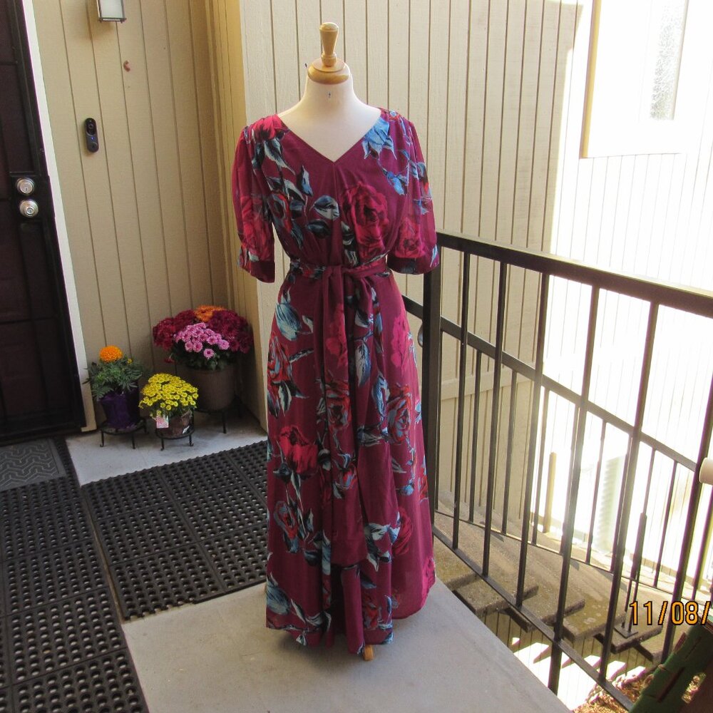 #403  NEW WOMAN'S CUSTOM MADE LONG CHIFFON DRESS  (SIZE 16)